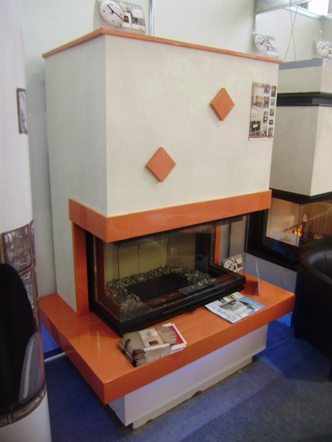 trend kafle współczesny kominek